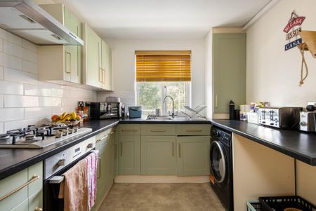 2 bedroom flat to rent - Photo 5