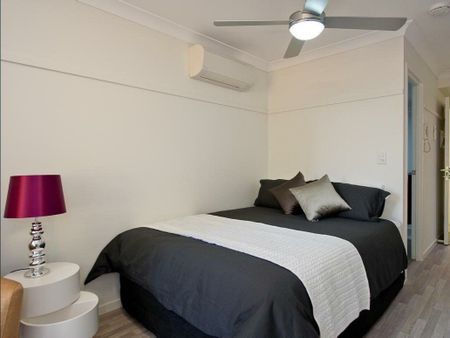 MODERN STUDIO APARTMENT - Photo 4