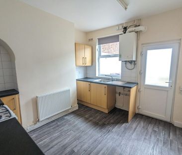 Terraced House to rent on - Photo 4