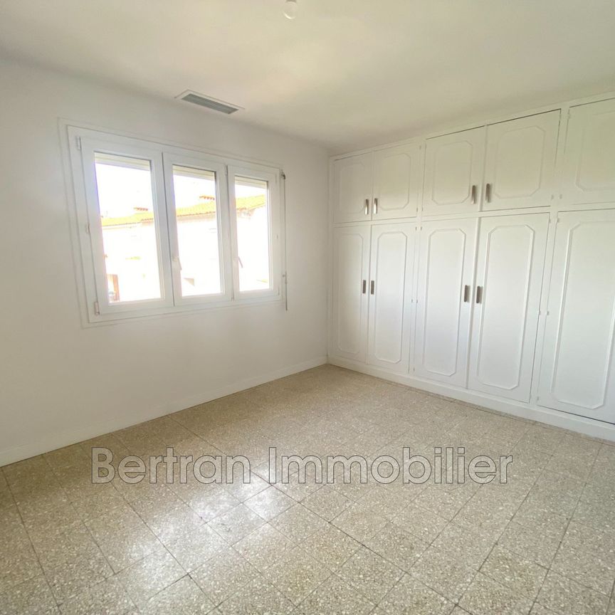 Location Maison 5 pièces 87m² ST ESTEVE 66240 - Photo 1