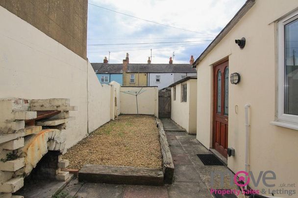 5 bedroom terraced house to rent - Photo 1