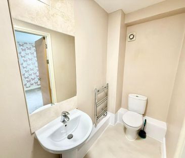 2 bedroom flat to rent - Photo 4