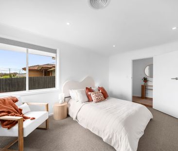 Stylish Family Home ! - Photo 4