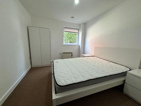 2 bedroom flat to rent - Photo 4
