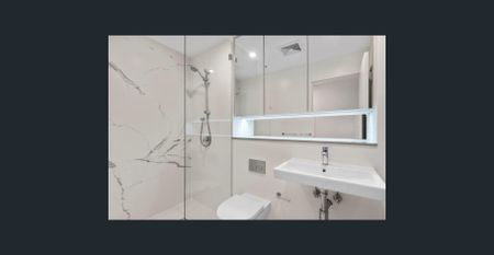 LUXURY ONE BEDROOM APARTMENT WITH PARKING! - Photo 4