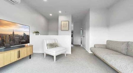 Spacious Two Bedroom Property in Westgate - Photo 5