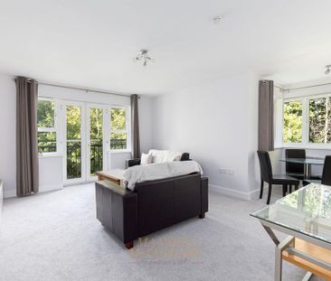 2 bedroom flat to rent - Photo 2