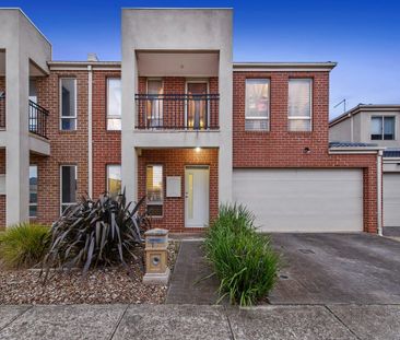 10 Zammit Lane, Hillside VIC 3037 - House For Rent | Domain - Photo 6