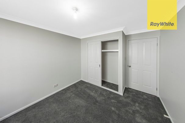 OVER 55'S 2 BEDROOM VILLA- COMFORTABLE AND CONVENIENT LIFESTYLE - Photo 1