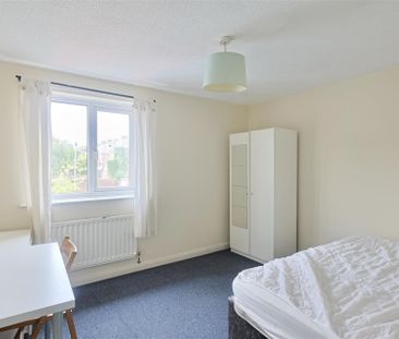 2 bedroom Student End of terrace house to rent in Limewood Court, N... - Photo 6