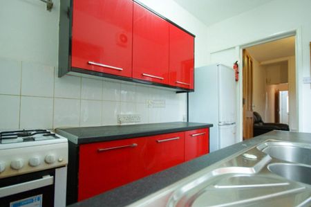 3 bedroom terraced house to rent - Photo 5