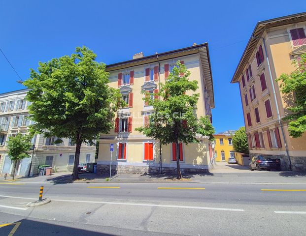 2-room apartment on the 1st floor + additional parking space - Photo 1