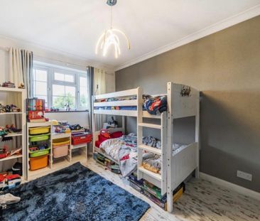 4 Bed Detached House, Gwynne Avenue, CR0 - Photo 3