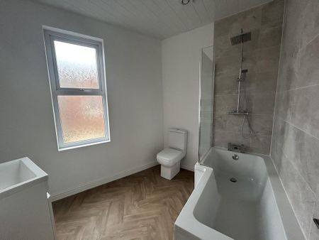 3 bedroom terraced house to rent - Photo 3