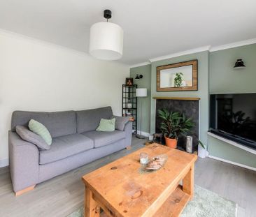 4 bedroom detached house to rent - Photo 2