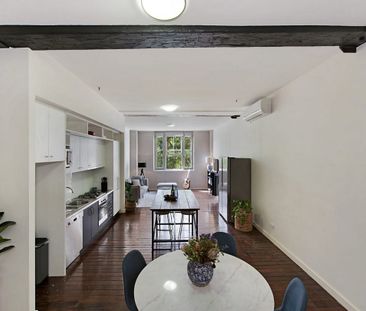 Iconic Woolstore Living in the Sought-After Ansonia! - Photo 5