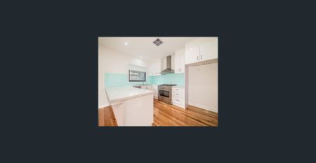 Spacious 4-Bed, 3-Bath Home for Rent in Convenient Burwood East Location - Photo 5