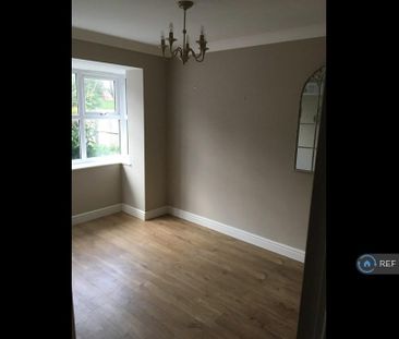 3 bedroom detached house to rent - Photo 2