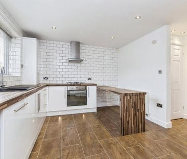 3 bedroom end of terrace house to rent - Photo 6