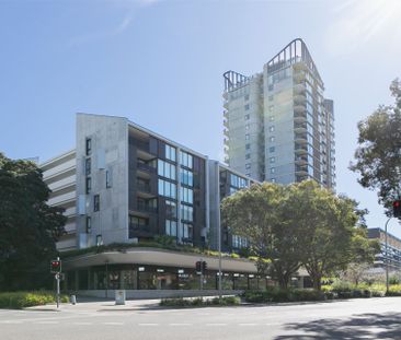 Luxury brand new 1 bedroom+1 large study with door with 2 bathrooms - Photo 4