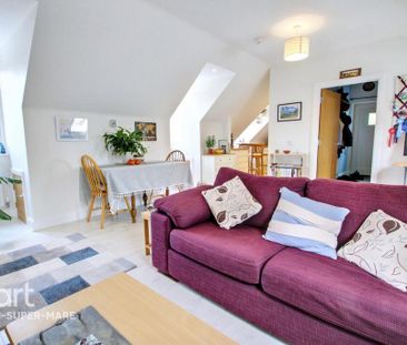 1 bedroom coach house to rent - Photo 2