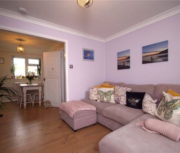 2 bed First Floor Flat for rent - Photo 2