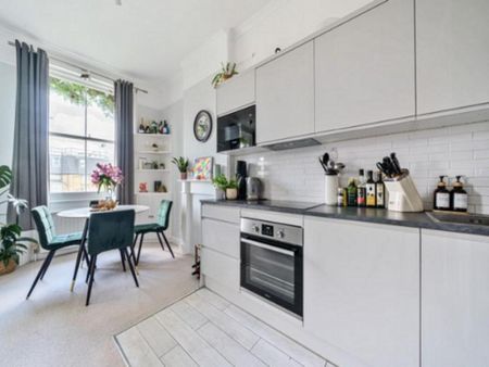 3 bedroom apartment to rent - Photo 4