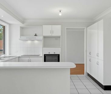 Light & Bright Family Home - Photo 3