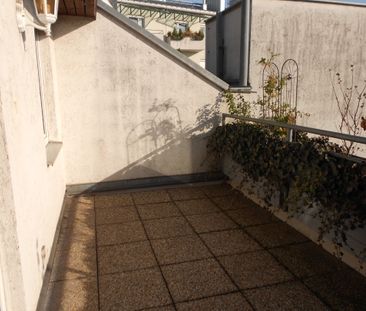 **Ab sofort** Sonnige 3-Zimmer Wohnung mit Dachterrasse in der Volk... - Foto 2