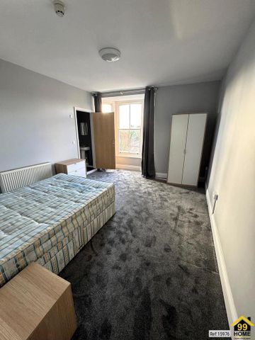 1 bedroom penthouse to rent - Photo 3