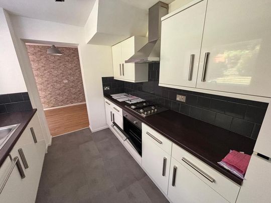 3 bedroom semi-detached house to rent - Photo 1