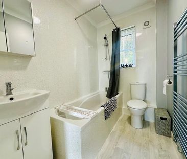 2 bedroom flat to rent - Photo 6