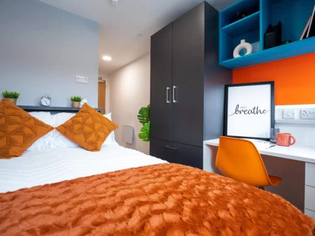 5 Bed Ensuite - Photo 5