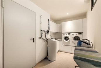 Luxury Villa for rent in El Paraíso, Andalusia