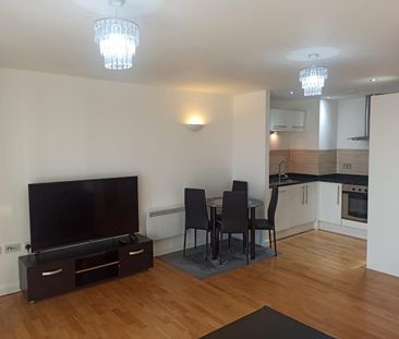 1 Bed Flat, Icon Buildings, IG1 - Photo 4