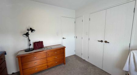 Charming 2-Bedroom Unit with Ensuite in Blockhouse - Photo 2