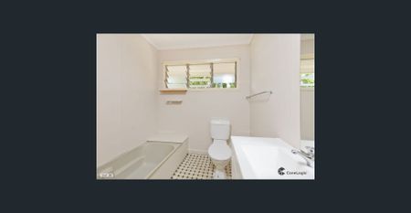 CHARMING 3-BED 1-BATH - Photo 3