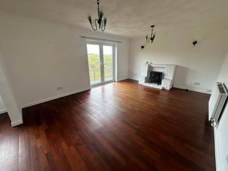 5 bedroom detached house to rent - Photo 2
