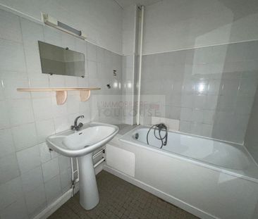 Location Appartement 4 pièces 63m² TOULOUSE 31500 - Photo 4