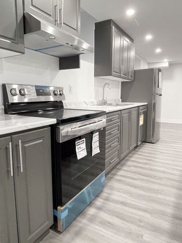 For Lease - 24 San Felice Lane, Hamilton, Ontario - Photo 2