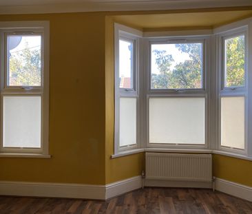 2 Bed Flat, Leslie Road, E11 - Photo 1