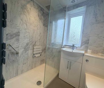 2 bedroom semi-detached house to rent - Photo 6