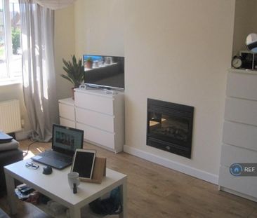 2 bedroom flat to rent - Photo 6