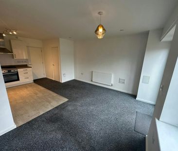 Semi-detached house to rent on - Photo 3
