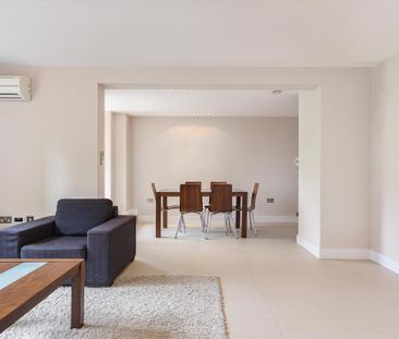 3 bedroom flat to rent - Photo 1