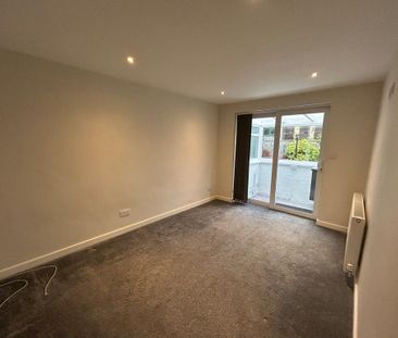 2 bedroom bungalow to rent - Photo 1