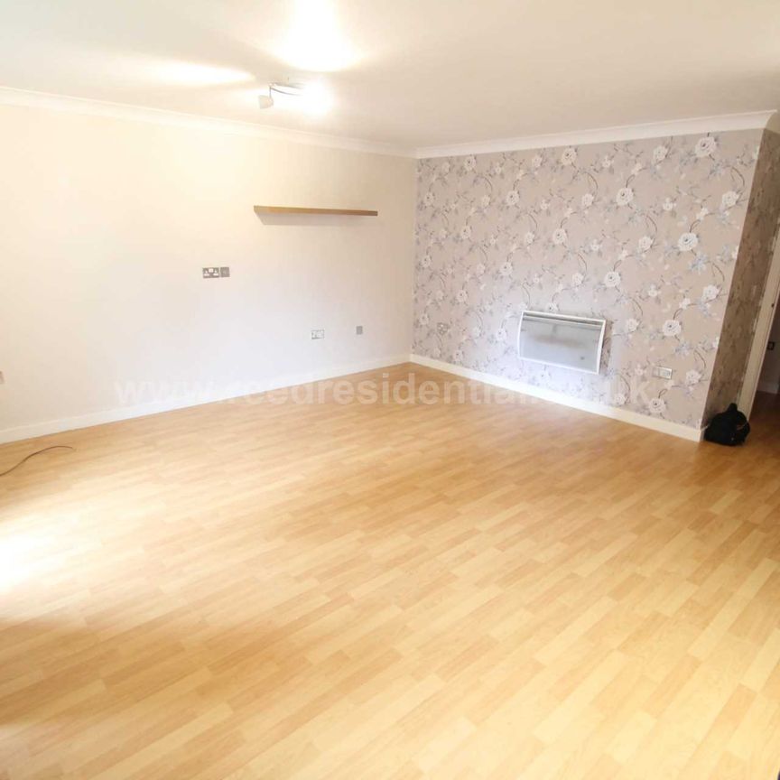 Guildford Road, Southend On Sea - Photo 1