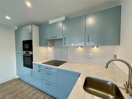 2 bedroom apartment to rent - Photo 4