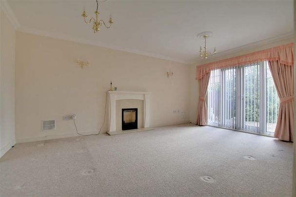 4 bedroom detached house to rent - Photo 1