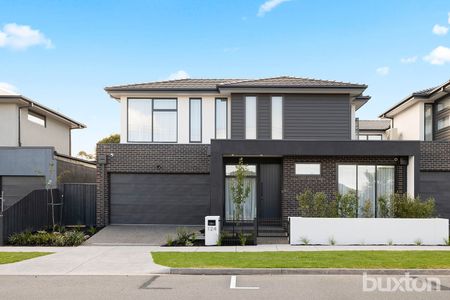 BRAND NEW LUXURIOUSLY APPOINTED 4 BEDROOM HOME - Photo 4